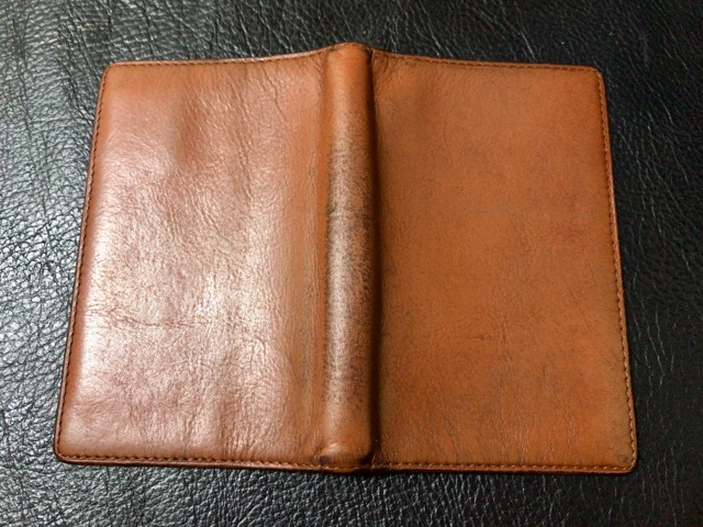 leather-handbook-care-13