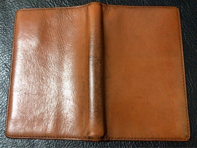 leather-handbook-care-22