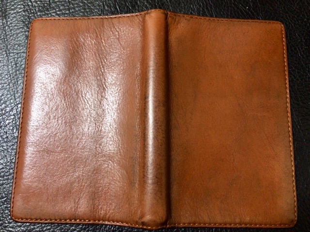 leather-handbook-care-3