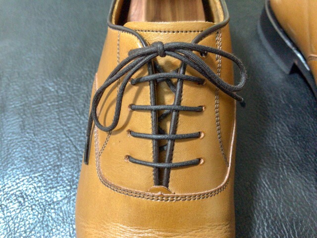 exchange-shoelaces-1