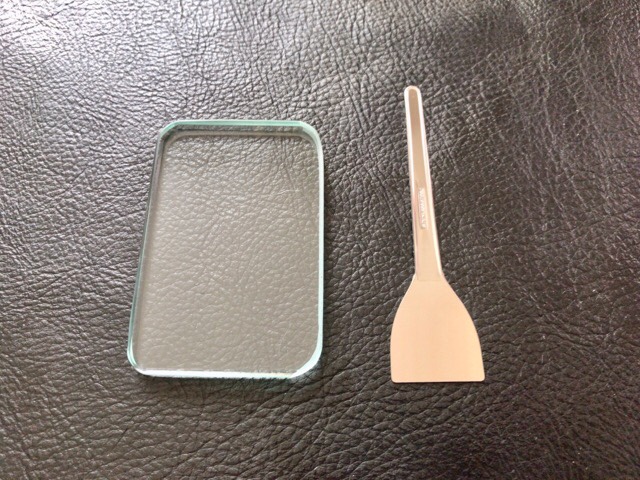 spatula-glass-plate-3