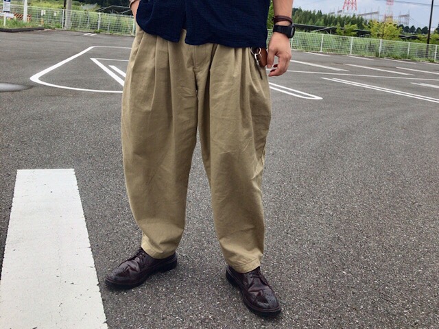 アイボリー×レッド PORTER CLASSIC SATCHMO CHINOS カーキ Lサイズ