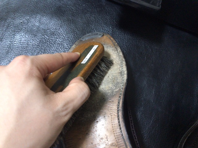 975-leather-sole-care-14