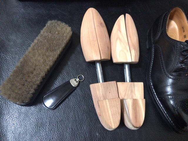 basic-care-leather-shoes-2