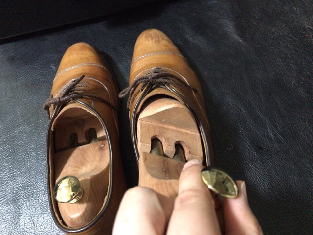 start-polishing-shoes-7