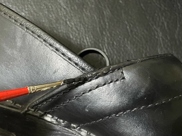 self-repair-shoe-opening-12