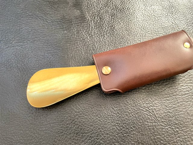 leather-shoe-horn-brass-10