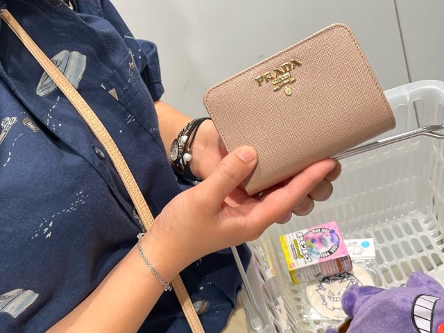 PRADA/プラダ】サフィアーノ 長財布 使用感あり - 財布