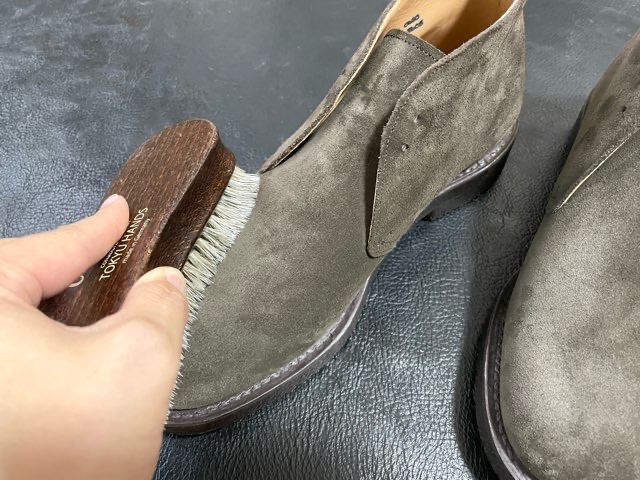 pre-maintenance-suede-shoes-6