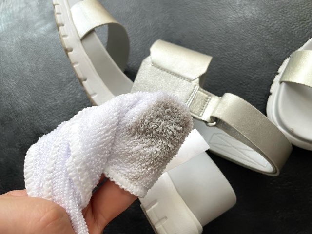 sneaker-cleaning-cloth-24
