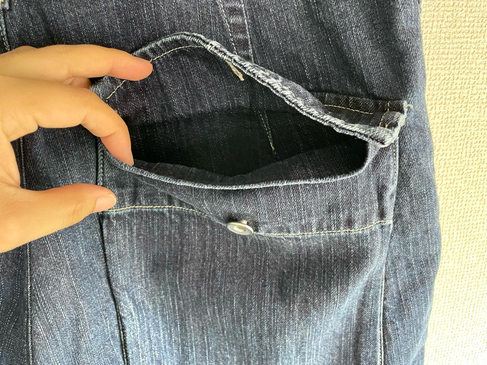 スタインベックデニムポケットパンツの封筒型のバックポケット