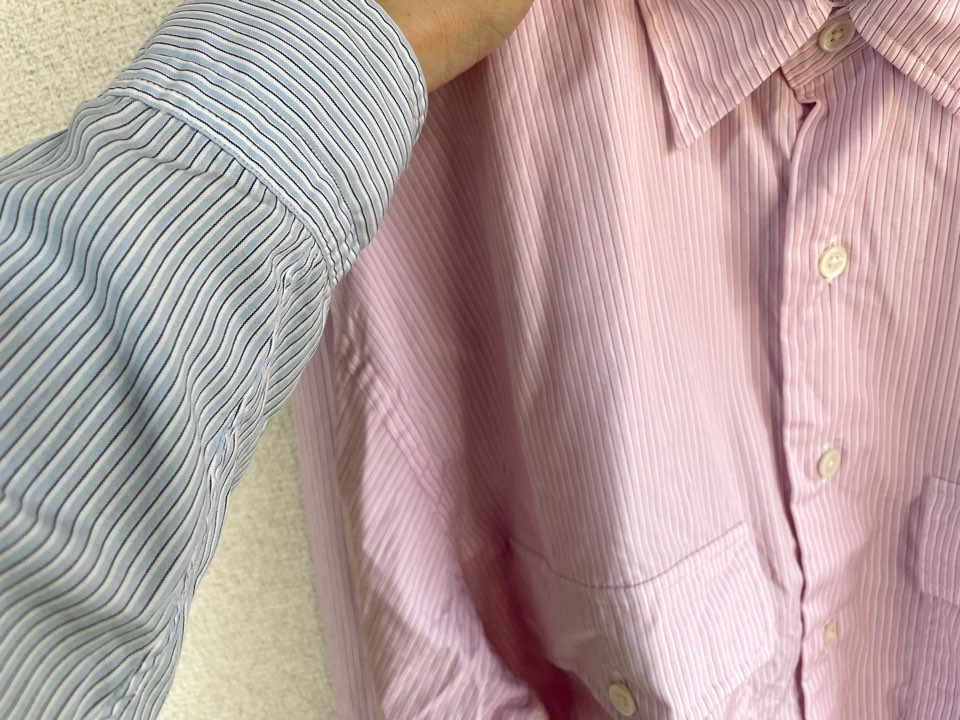 ピンクストライプとブルーストライプのロールアップシャツ