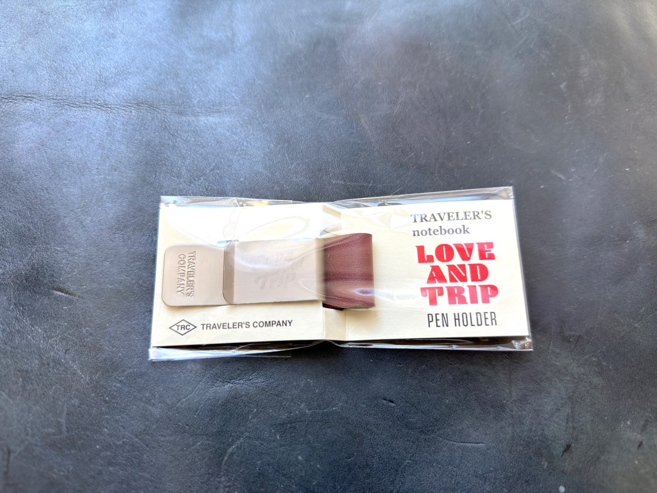 LOVE AND TRIPのペンホルダー