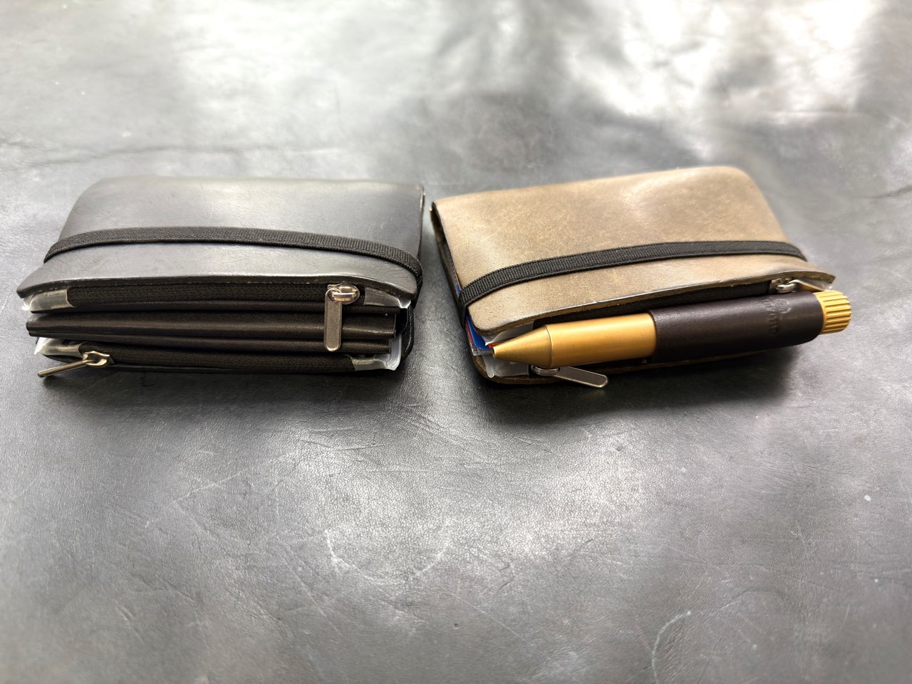 2冊のプロッターのM5サイズレザーバインダー