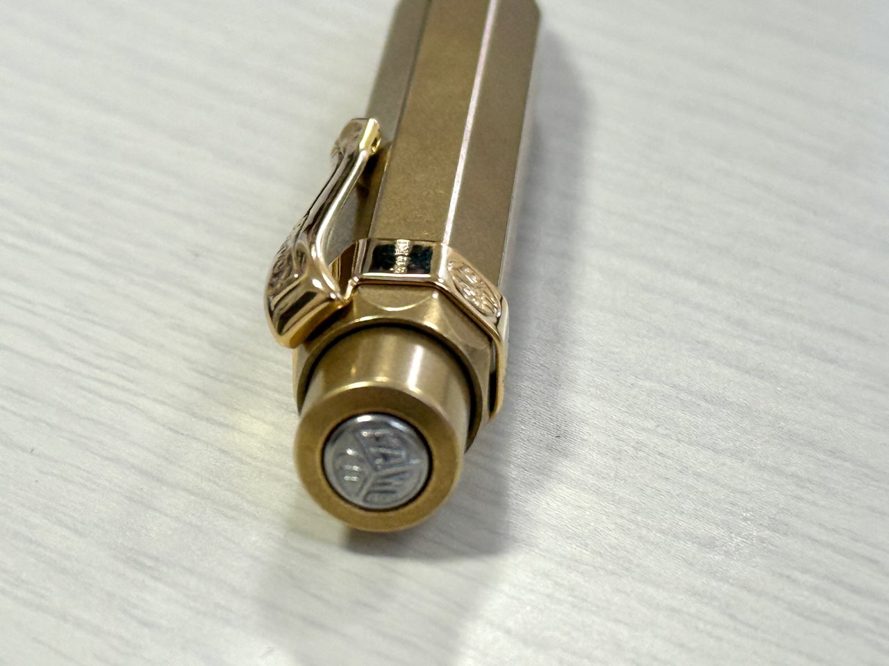 本体と頭冠の隙間