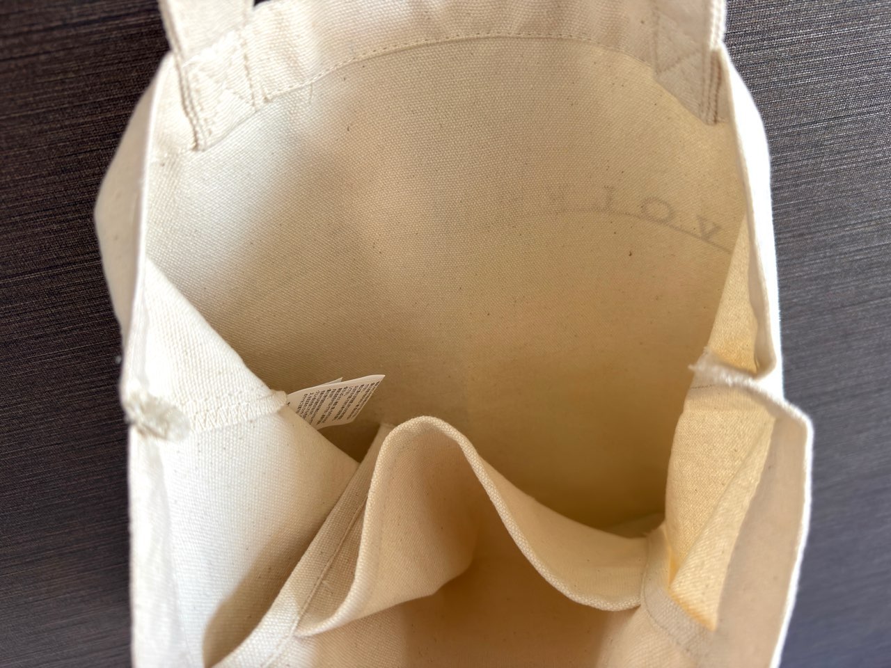 トートバッグの内側