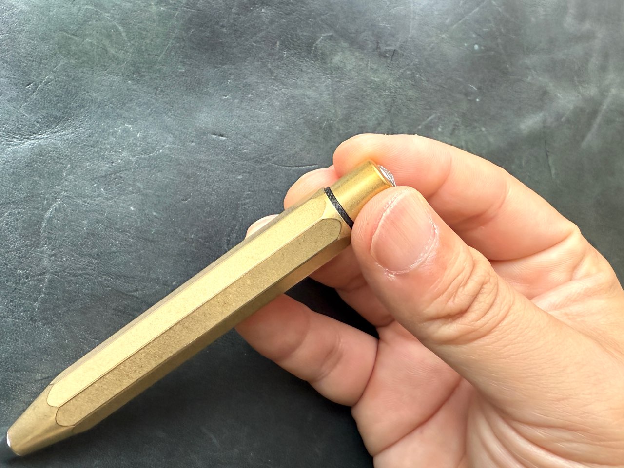 ネジ式で取り出せる内部機構