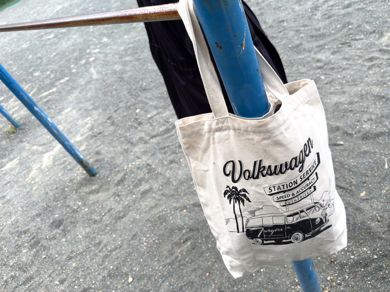 日常になじむフォルクスワーゲンのトートバッグ