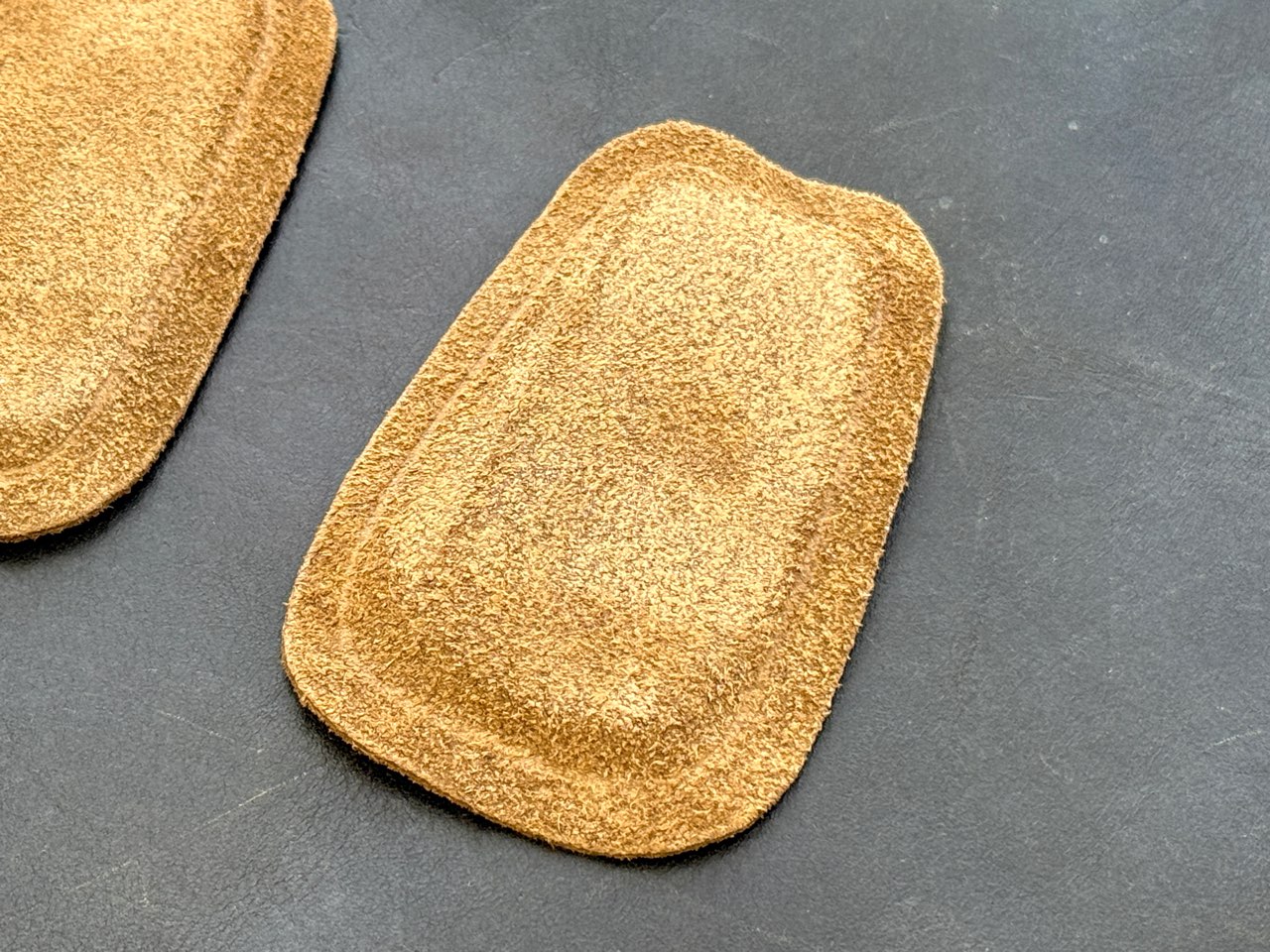 表面が起毛したスープラ