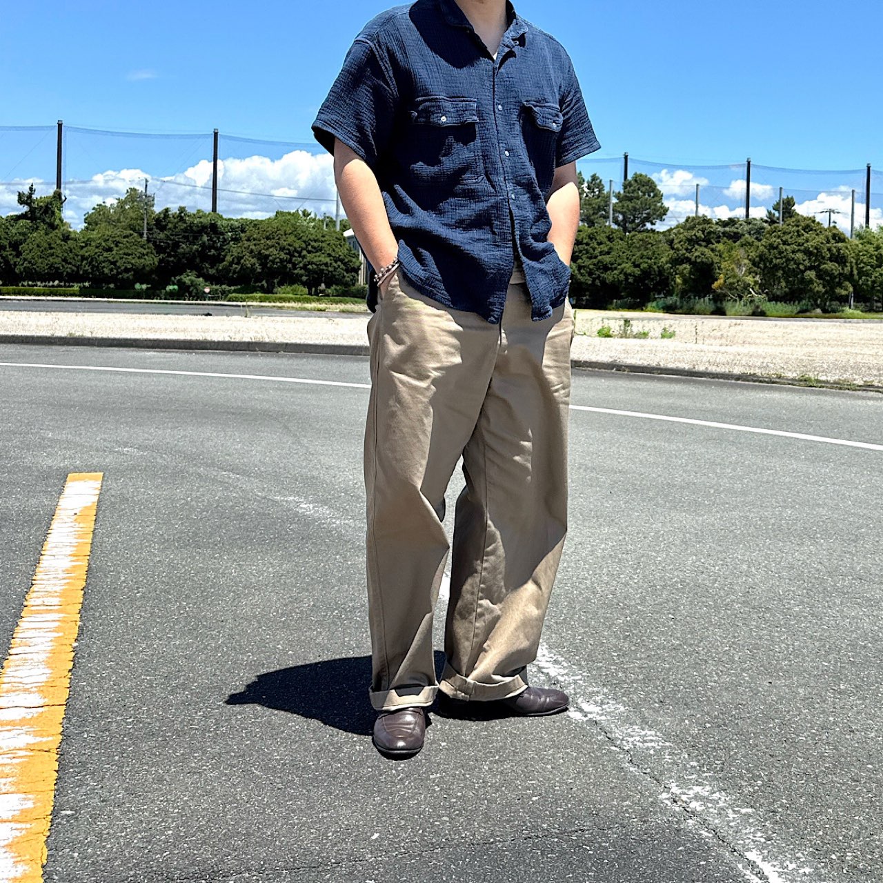 さすがのシルエット】ユニクロUのワイドフィットチノをレビュー