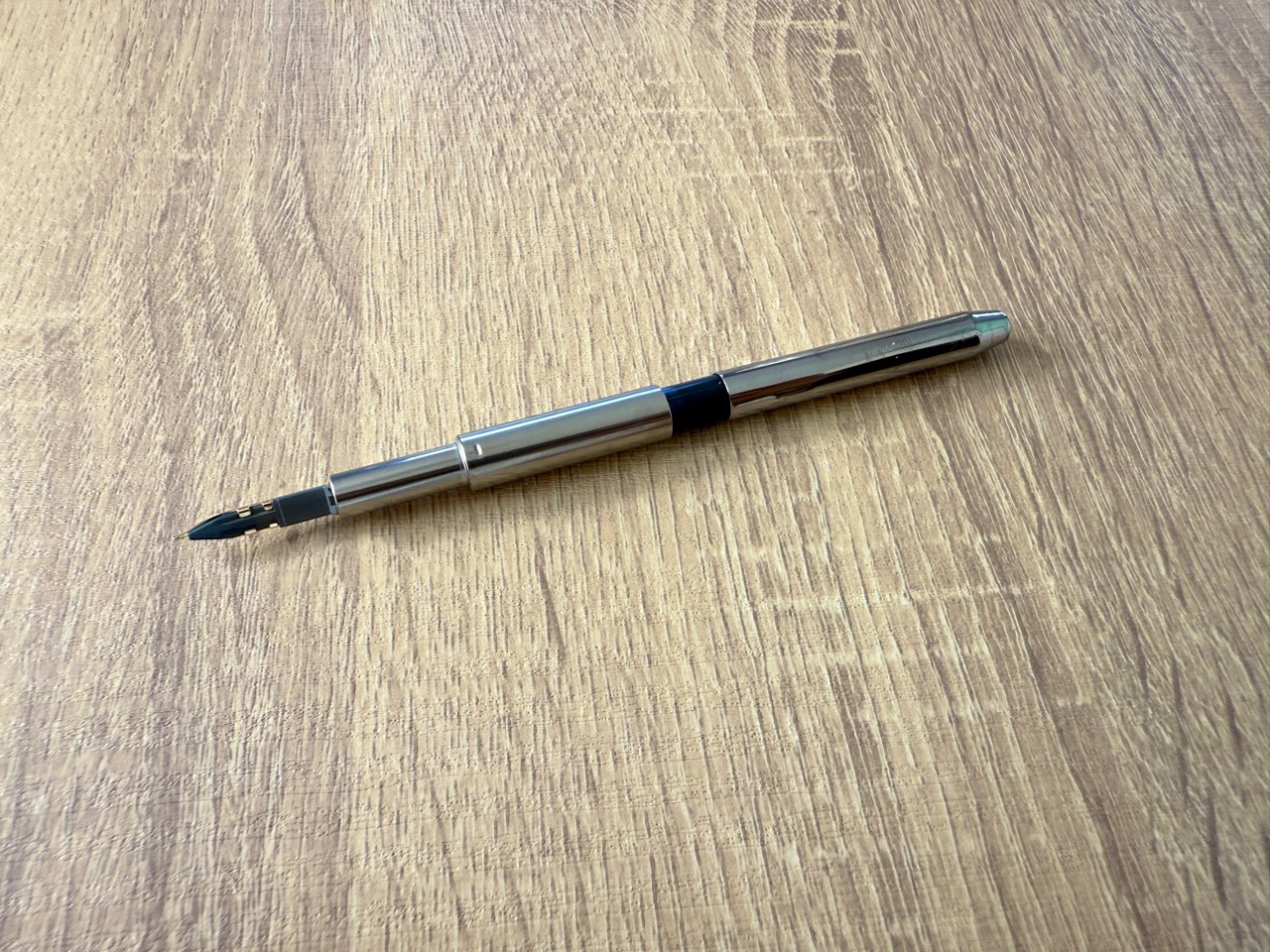 カートリッジ式を使う際に取り付けるメタルカバー