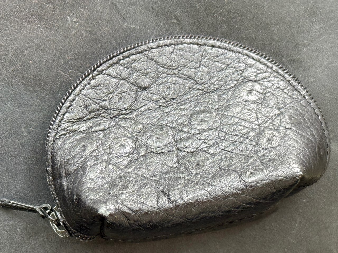 独特の風合いを持つオーストリッチレザー