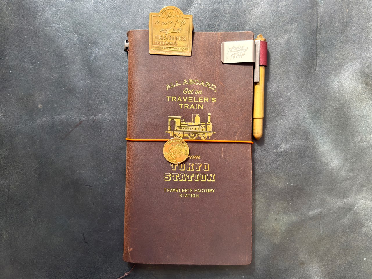 セットアップしたトラベラーズノートファクトリーステーションエディション