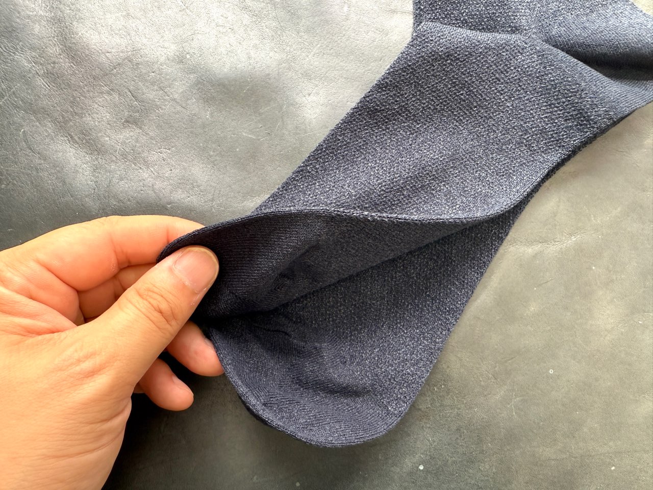 ざらつきを感じる和紙ソックス