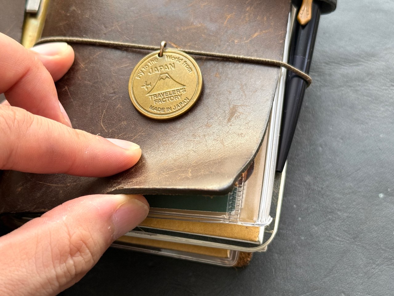6か月使用し続けたトラベラーズノートの革