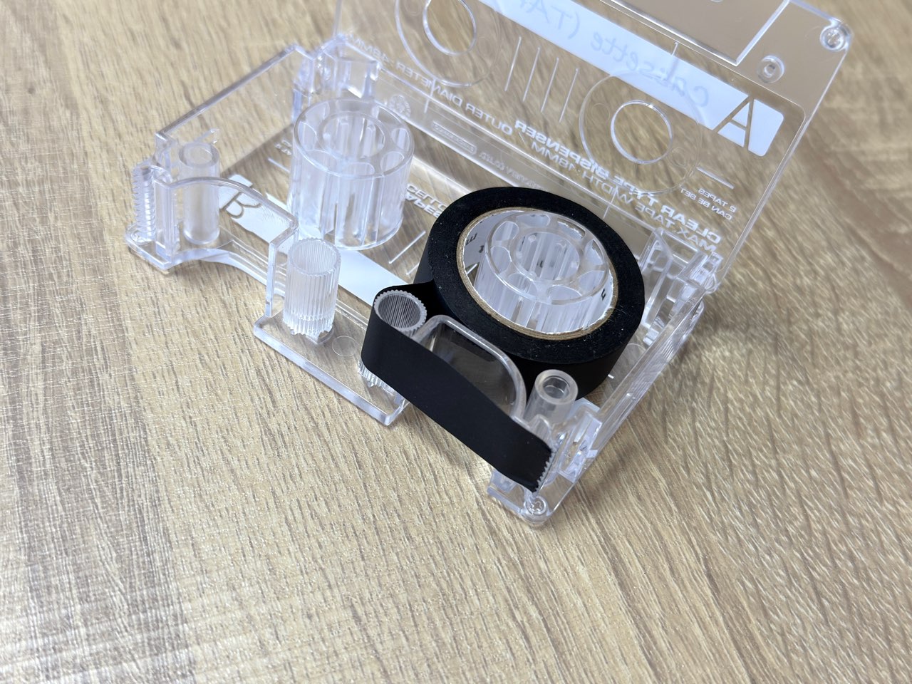 カセットテープカッターにセットしたmtのマスキングテープ