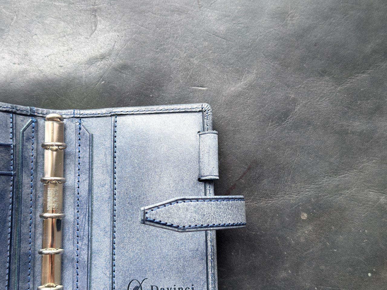 ロロマクラシックM5のペンホルダー