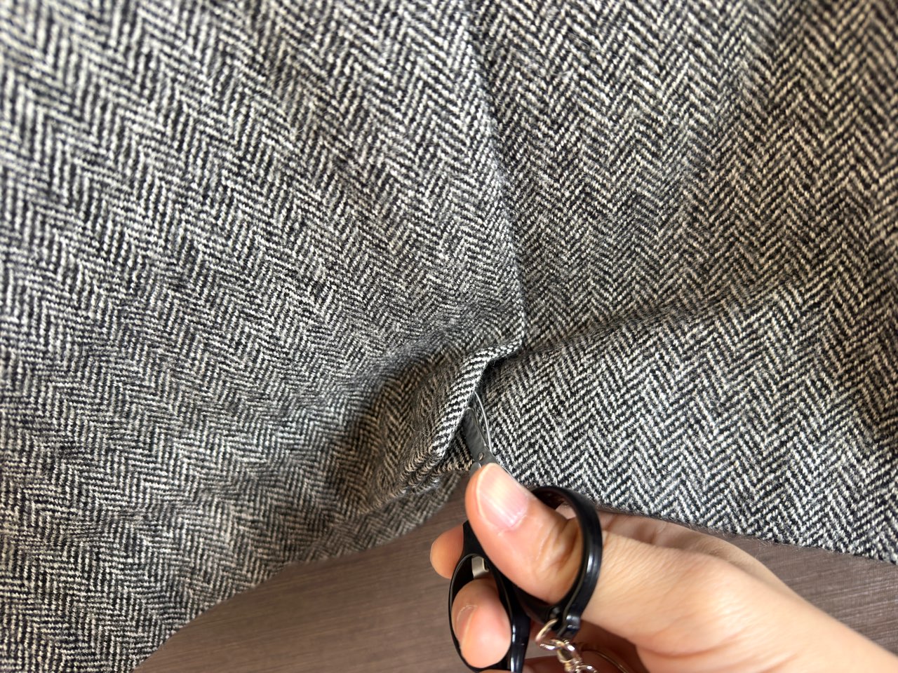 仕付け糸をカット