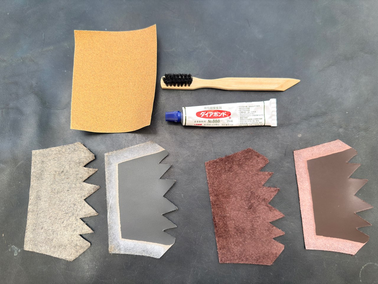 かかと内側補修セットの内容物