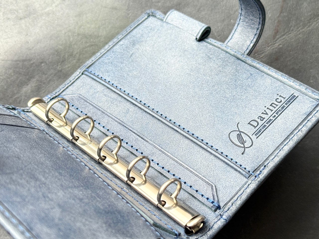 背面のカードポケット