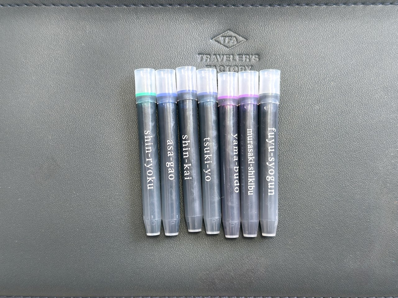 色彩雫のインクカートリッジ7本