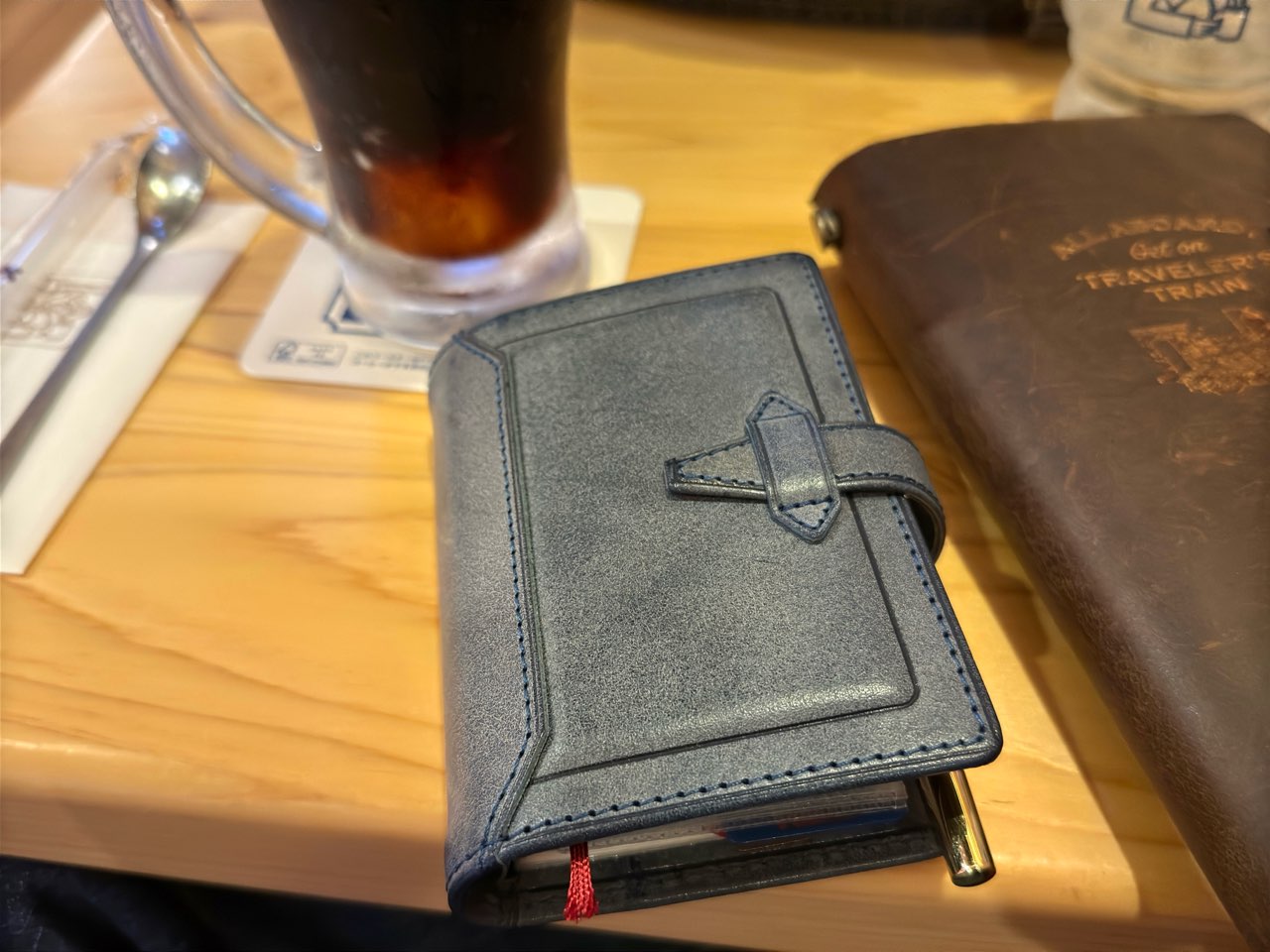 喫茶店でのロロマクラシックM5