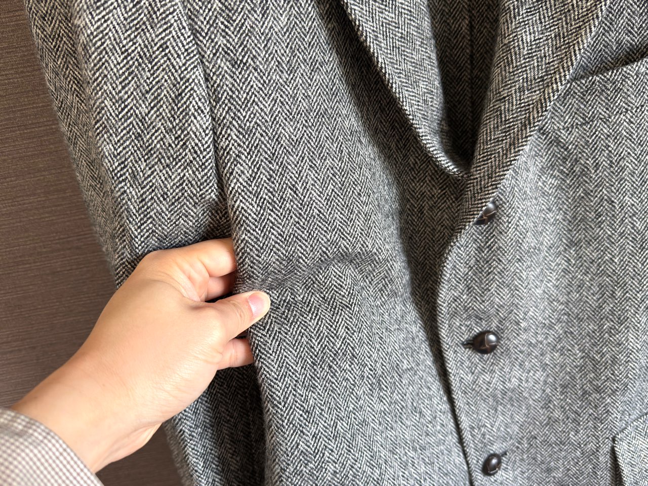 厚みのあるツイード生地