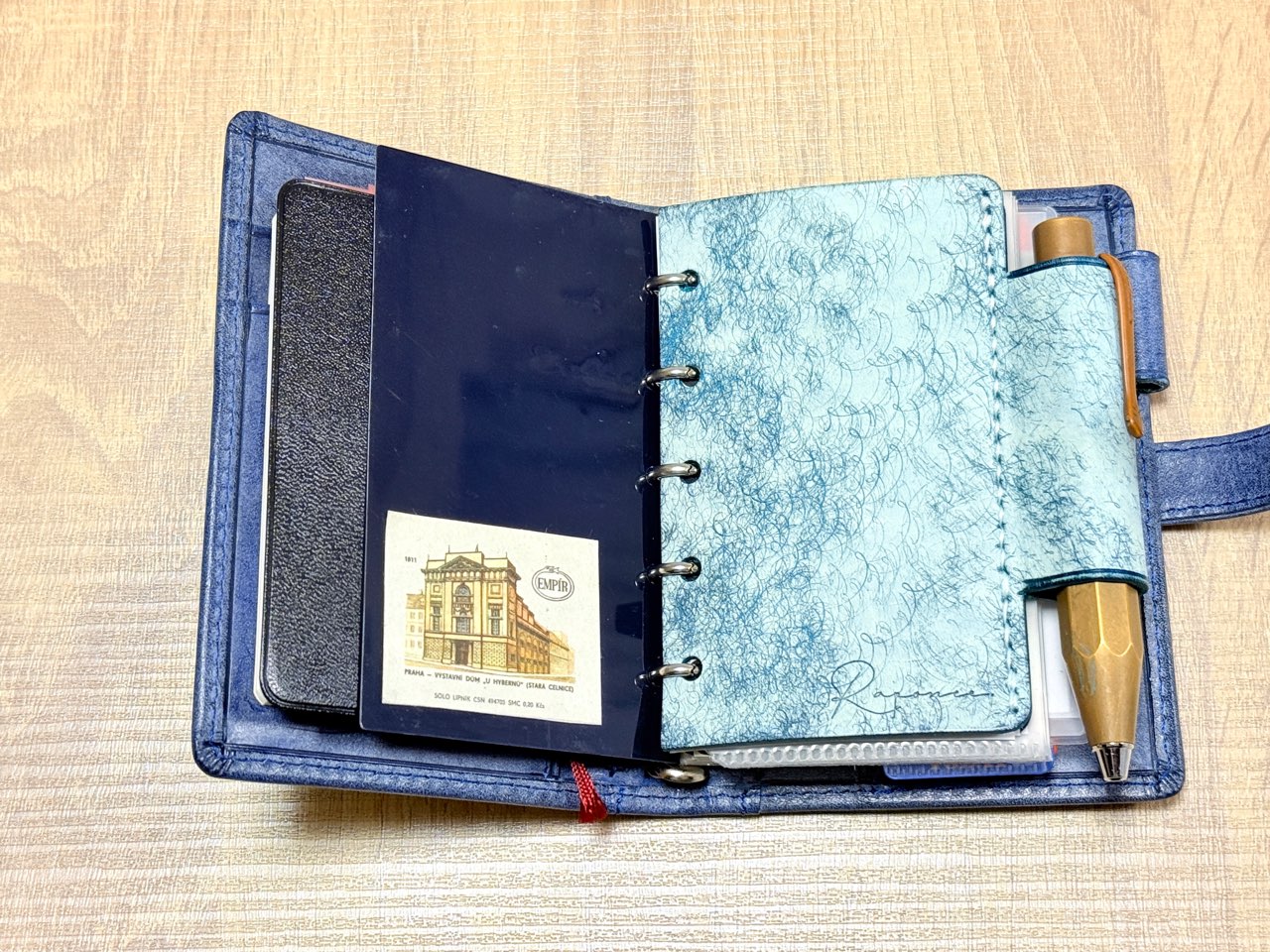 M5システム手帳にセットしたRaponteのペンホルダーリフィル