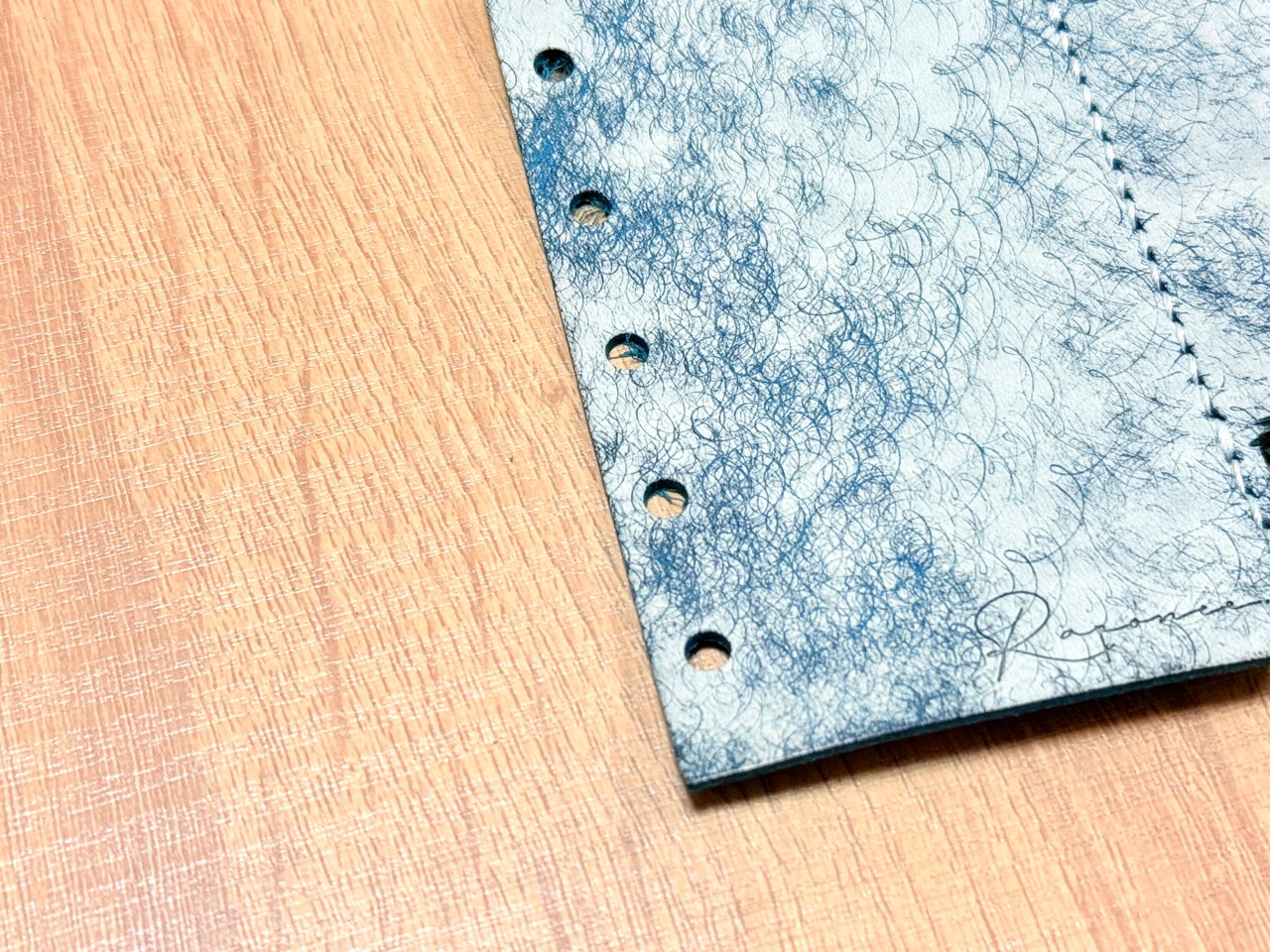 マルゴーフォグペンホルダーリフィルの穴