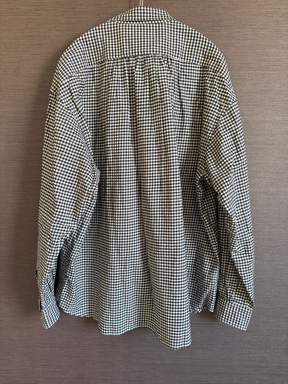 ロールアップフランネルギンガムチェックシャツの背面