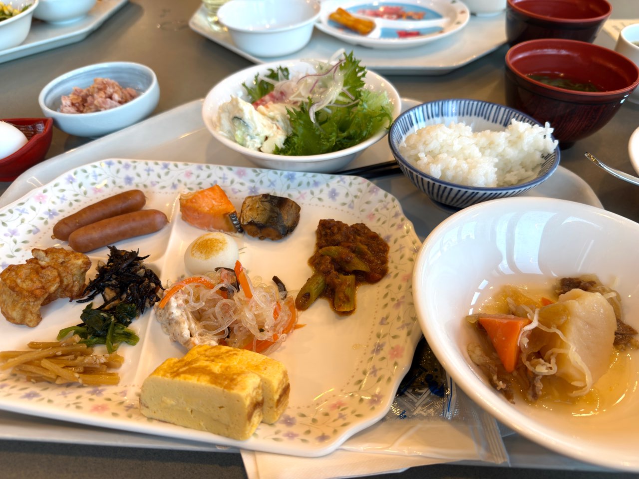 朝食バイキング