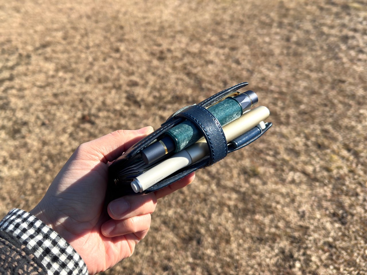 爽やかカラーのシャンパンゴールド