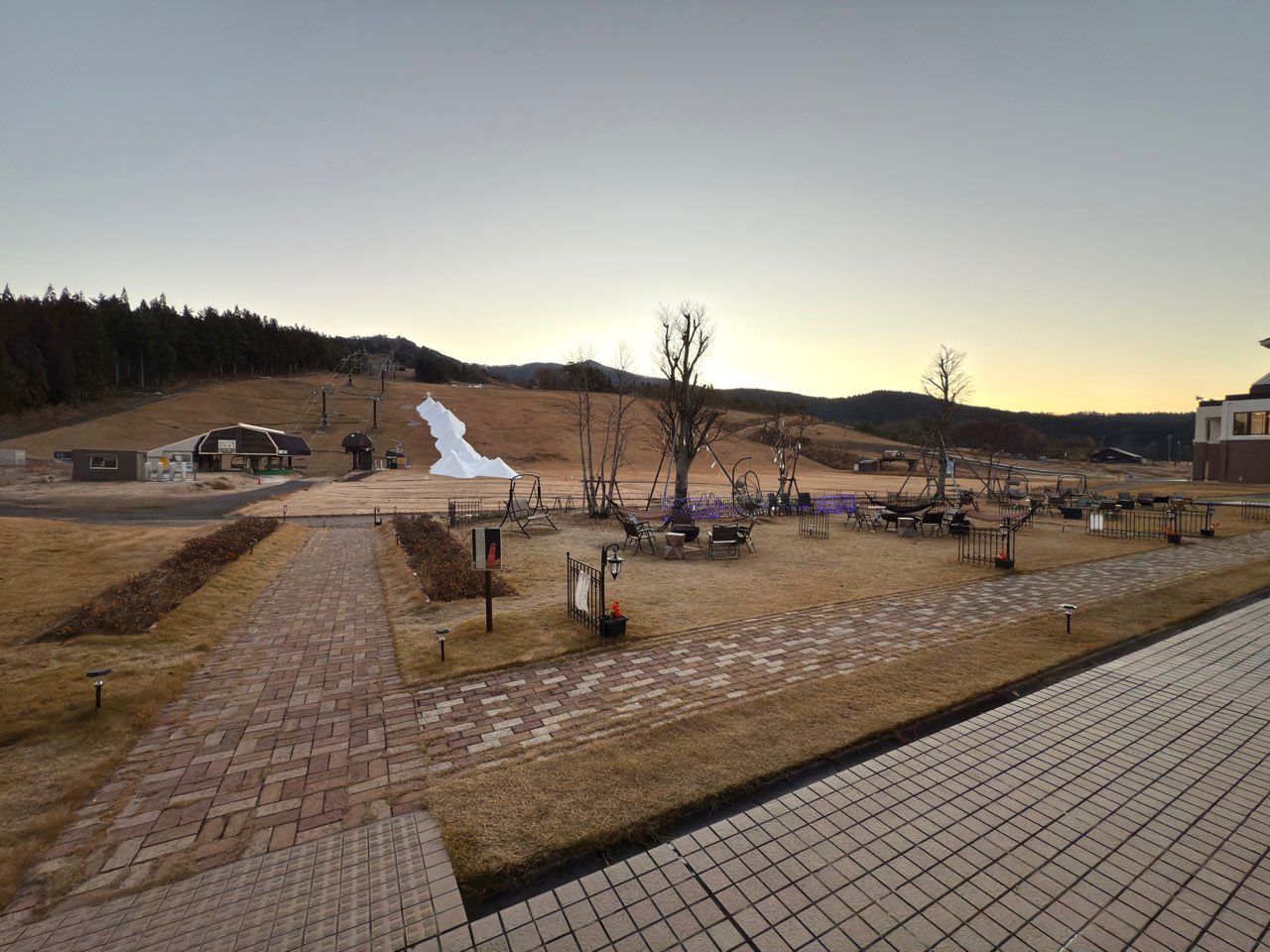 ロビーの外のゲレンデ