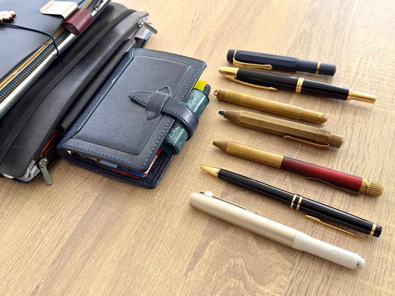 高価格帯の万年筆とボールペン
