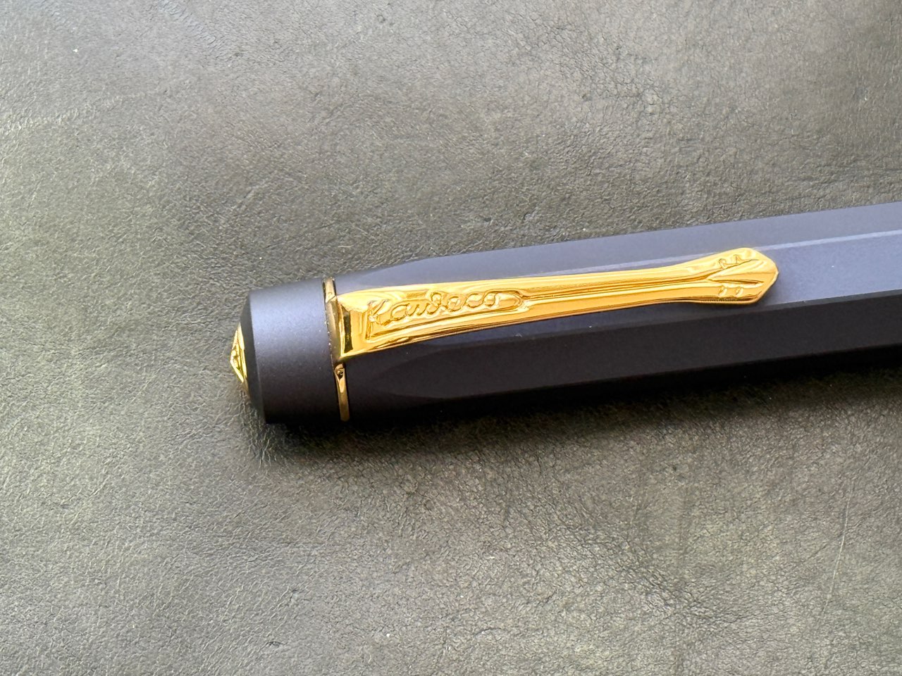 ピストンアルスポーツのクリップ