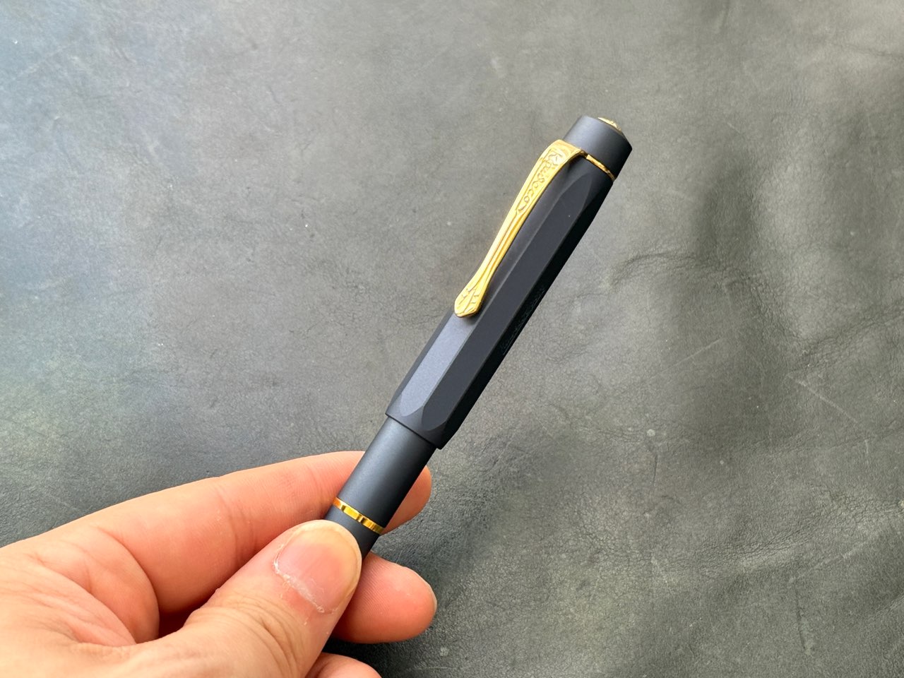 コンパクトな本体