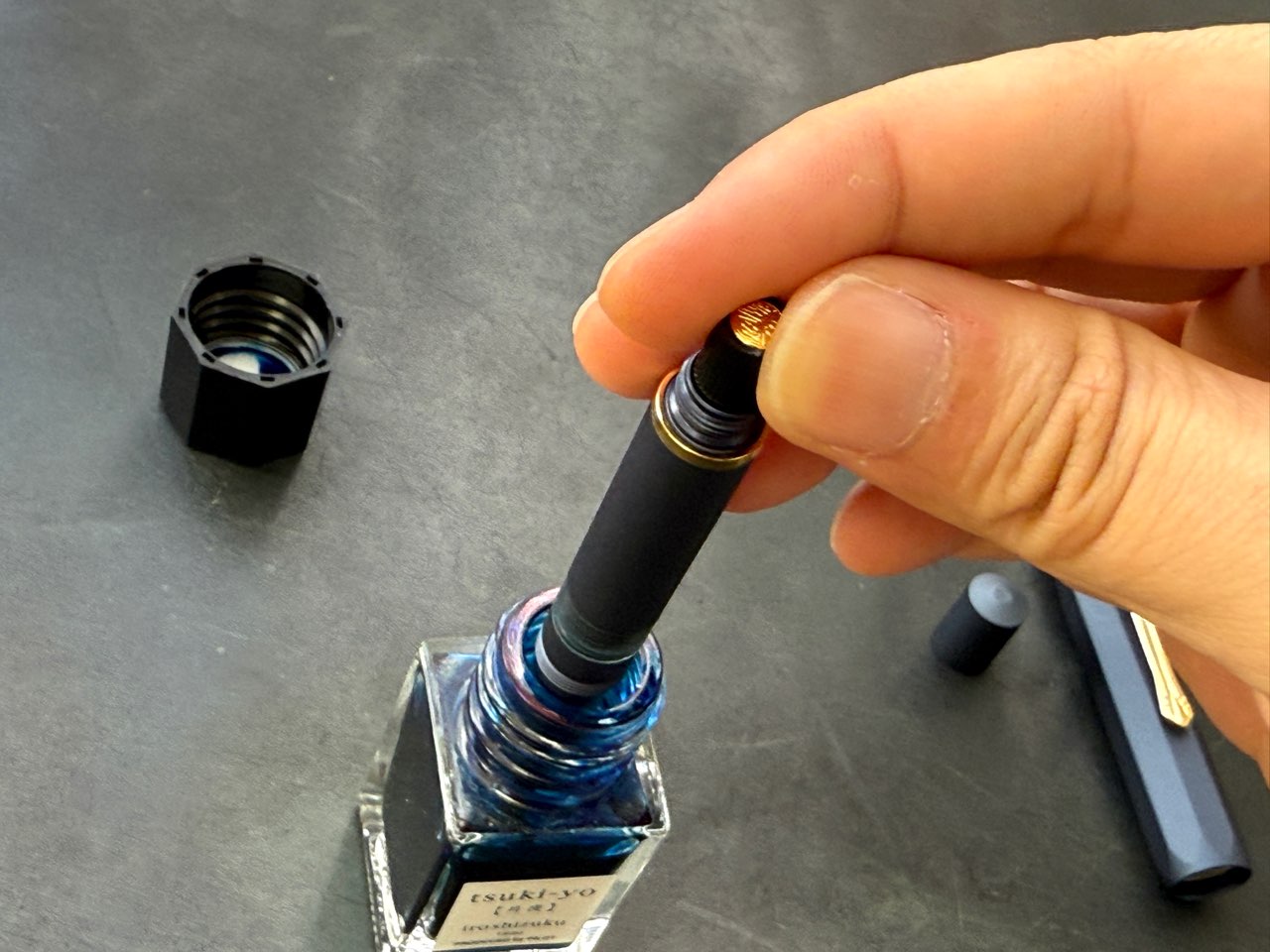 インク吸引中のピストンアルスポーツ