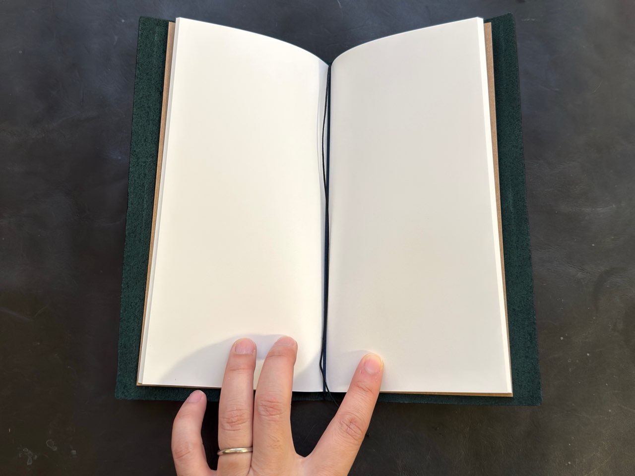 トラベラーズノートレギュラーサイズの無地リフィル