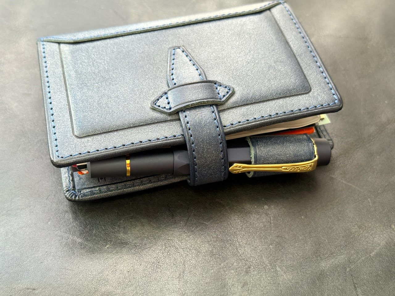 M5ロロマクラシックに差したピストンアルスポーツ