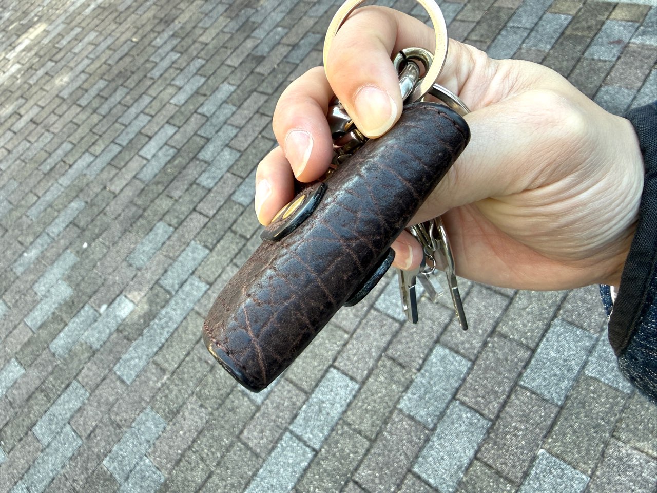 カバ革キーケースのエイジング